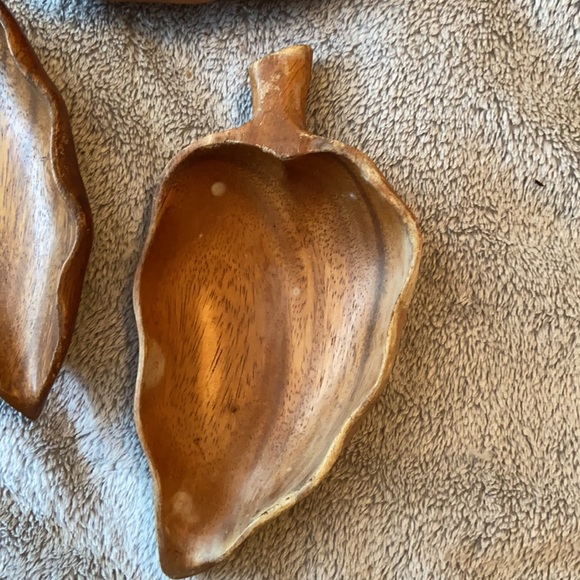 Monkey pod Wood leaf bowl set - Picture 3 of 6